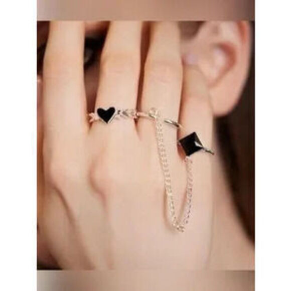 Jewelry - Silver 2pc Heart Geometric Ring Set